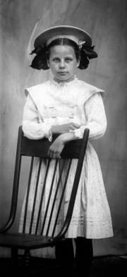 Young girl posing in 1910